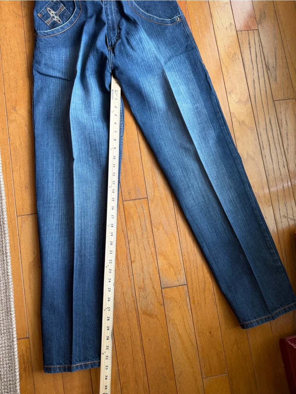 Knockout Medium Wash Jeans Men’s Size 34 Embroidered Pockets Hip Hop
